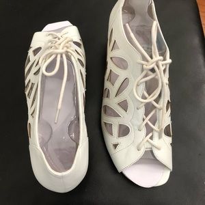 New laced sandals, size 9 wide